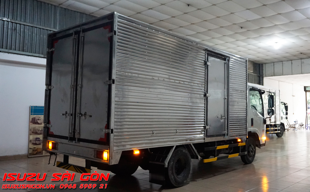 Xe Tải Isuzu 1T9 Tấn QKR Đầu Vuông 5